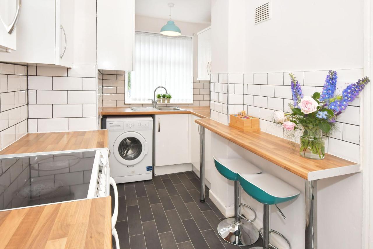 Wistaston House By Yourstays 5 Double Bedrooms And 2 Bathrooms, Great For Groups! Book Now! Crewe Exterior photo